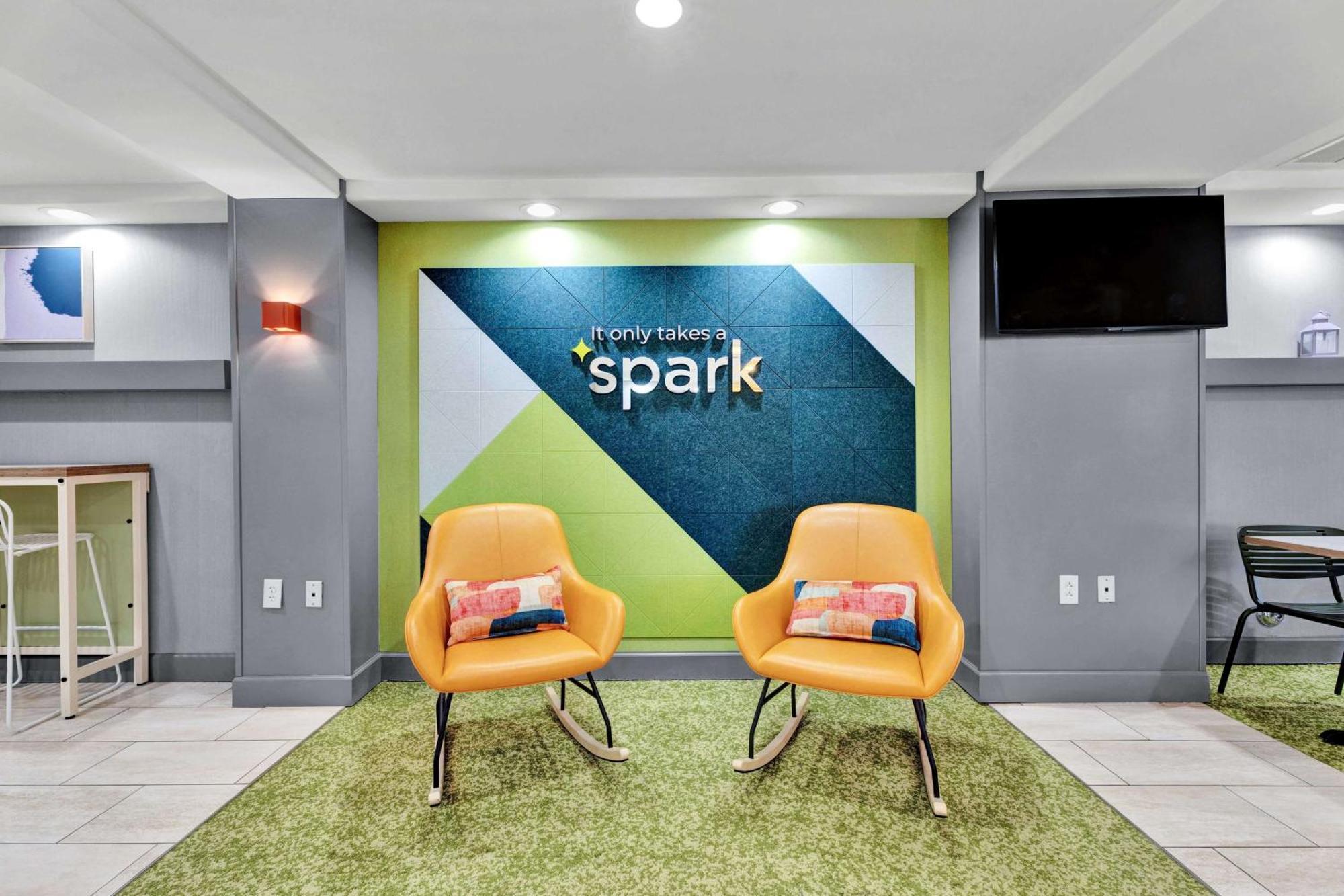 Spark By Hilton Plymouth Eksteriør billede